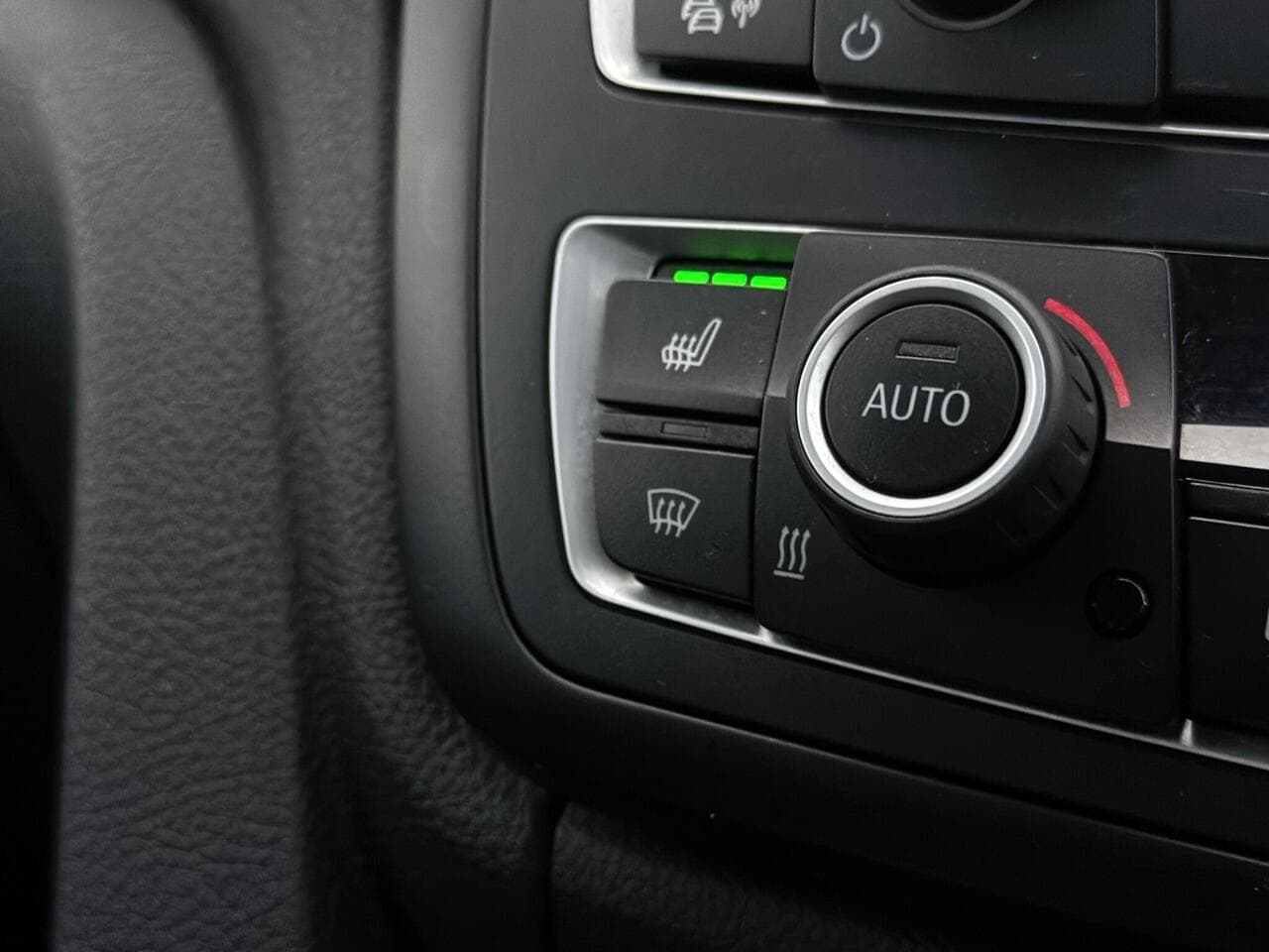 BMW 3 Series Gran Turismo thumbnail Misc Controls
