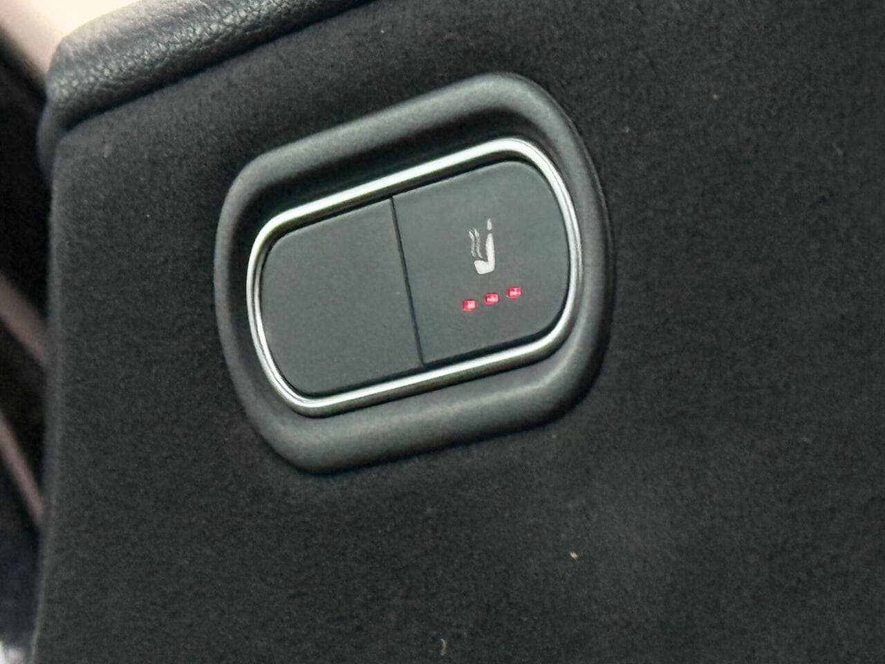 Mercedes-Benz A Class thumbnail Misc Controls