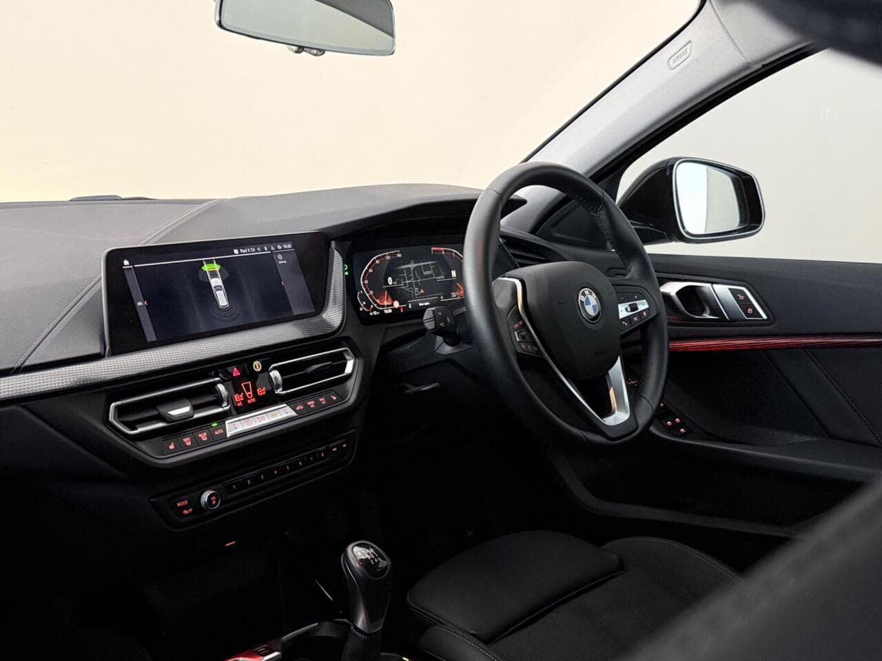 BMW 1 Series thumbnail Interior Front