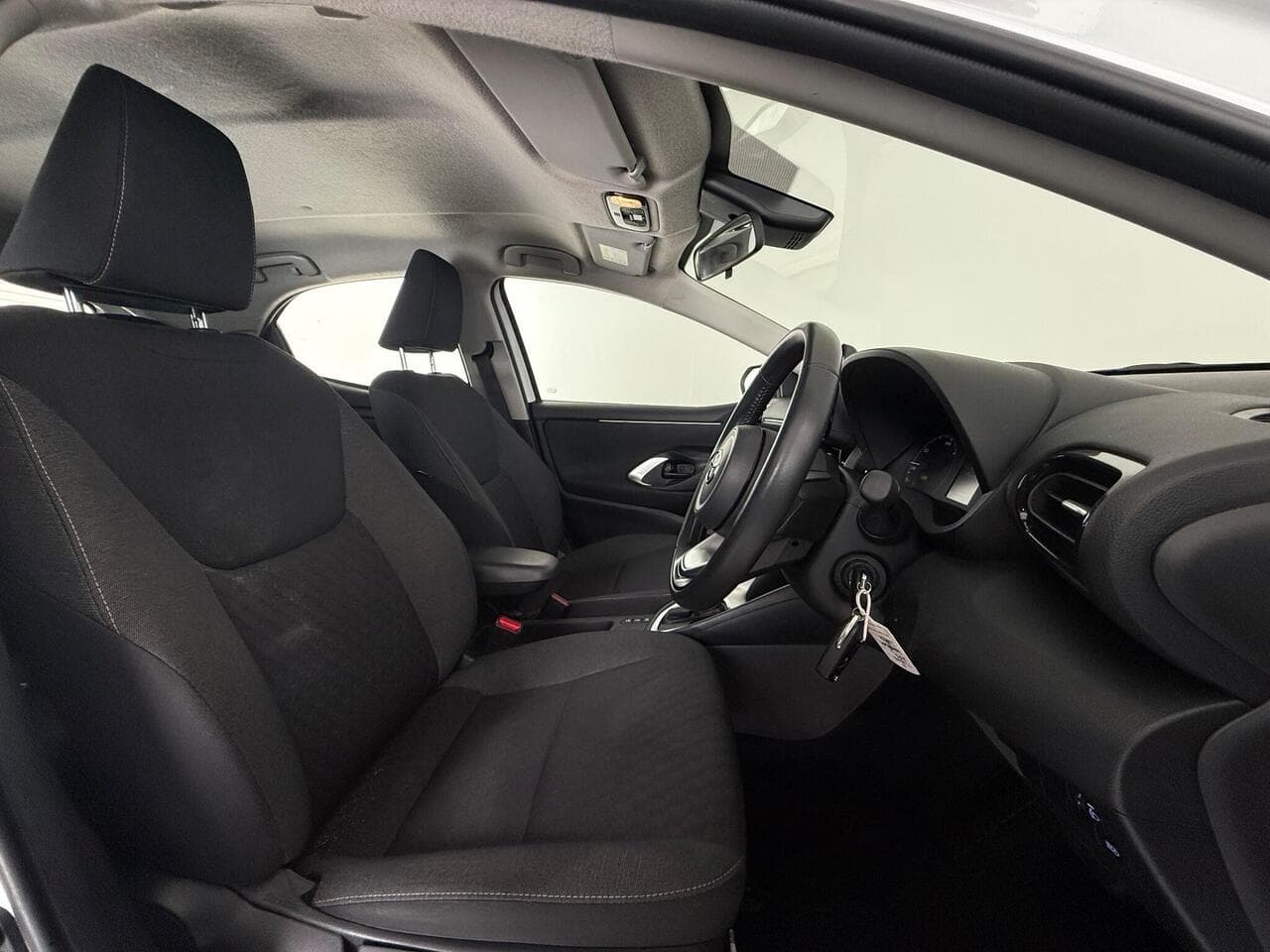 Toyota Yaris thumbnail Seat Driver