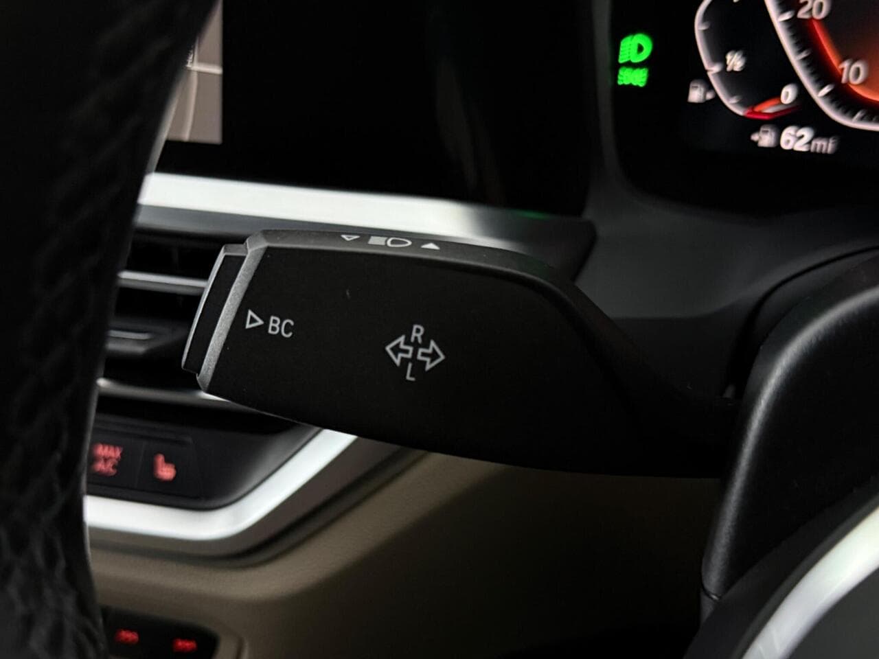 BMW 3 Series thumbnail Misc Controls