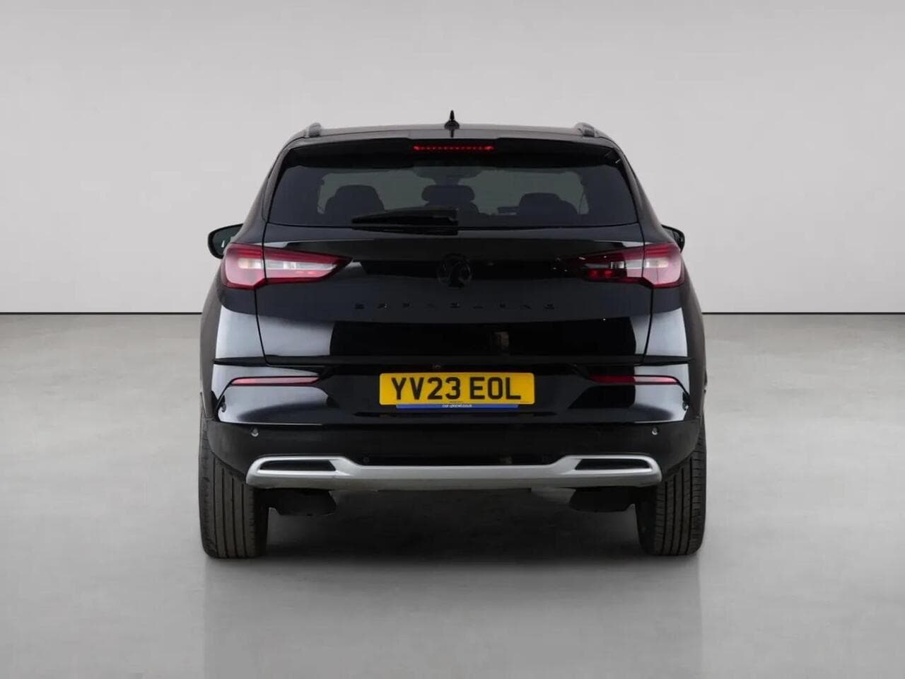 Vauxhall Grandland thumbnail Rear