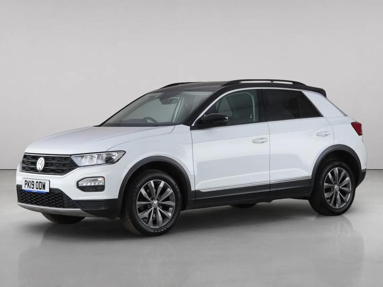 Volkswagen T-Roc thumbnail Front Left