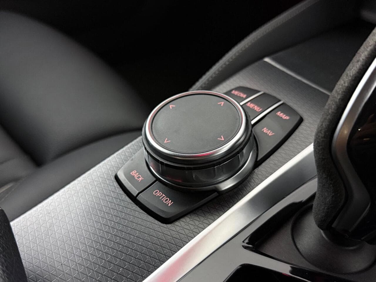 BMW 5 Series thumbnail Interior Front