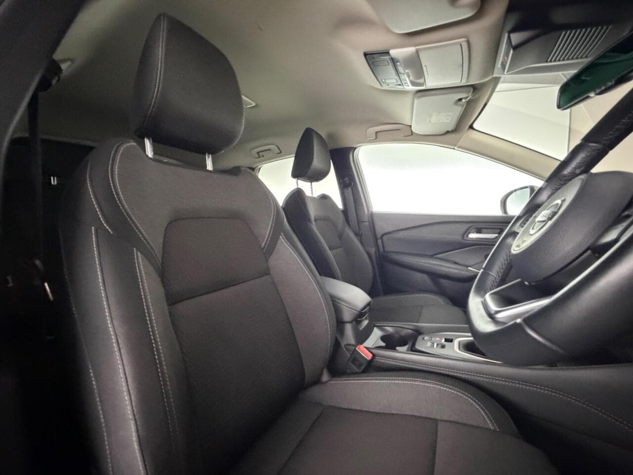 Nissan Qashqai thumbnail Seat Driver