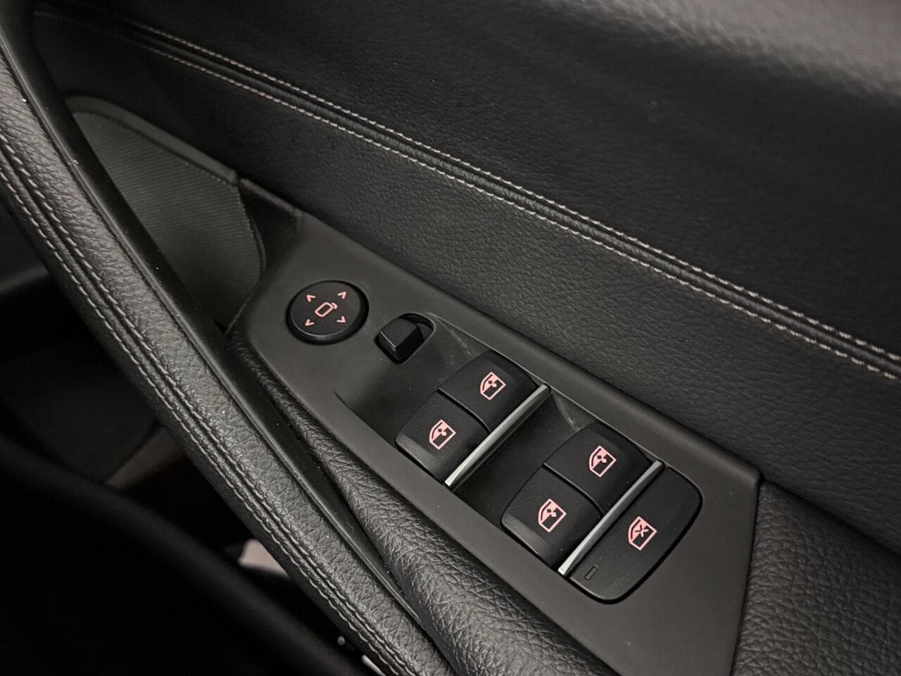 BMW 5 Series thumbnail Misc Controls