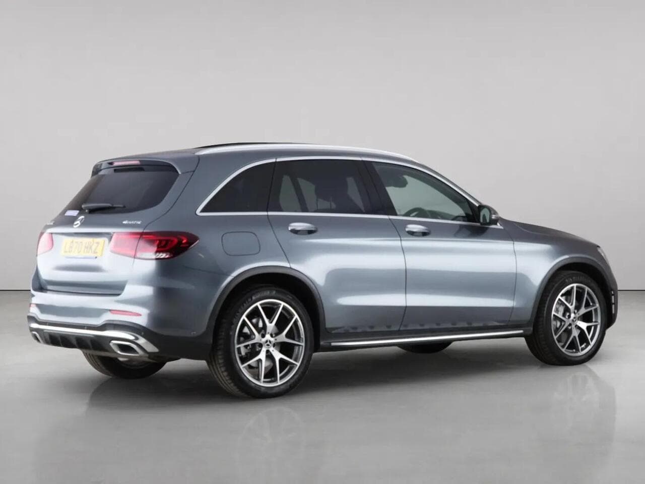 Mercedes-Benz GLC thumbnail Side Right