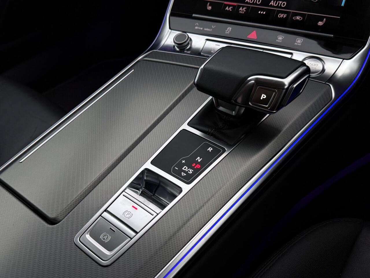 Audi A6 Avant thumbnail Interior Front