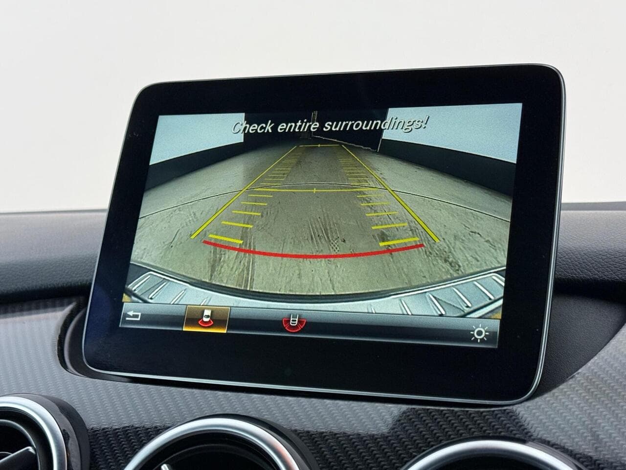 Mercedes-Benz B Class thumbnail Infotainment System
