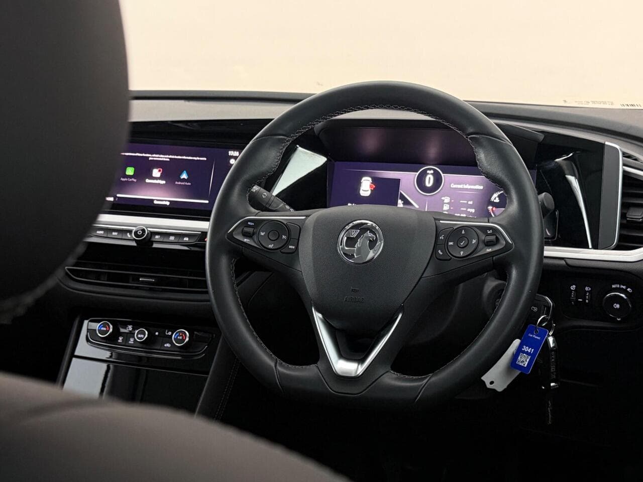 Vauxhall Grandland thumbnail Steering Wheel