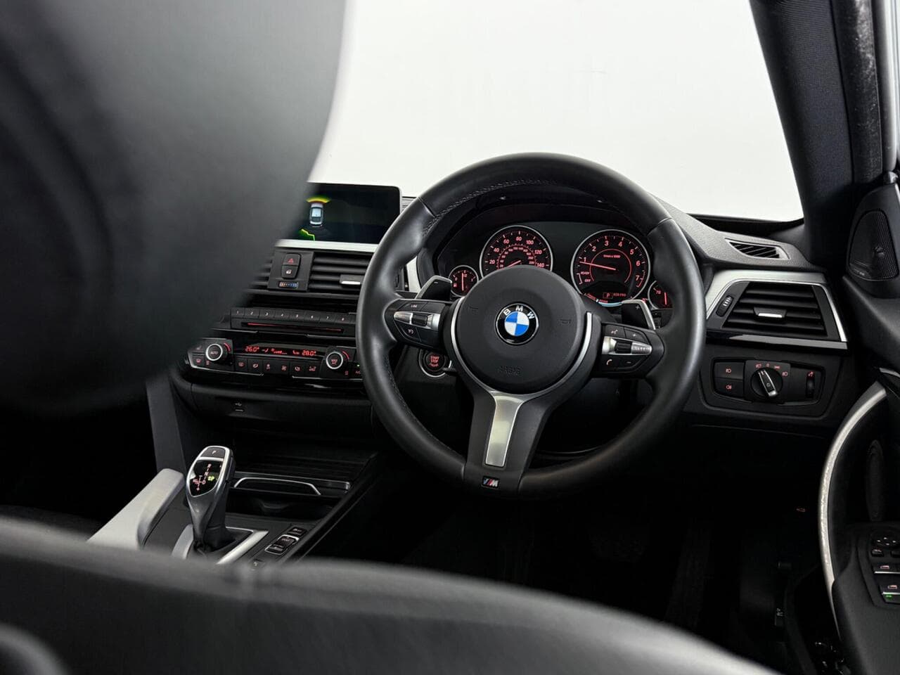 BMW 4 Series Gran Coupe thumbnail Steering Wheel