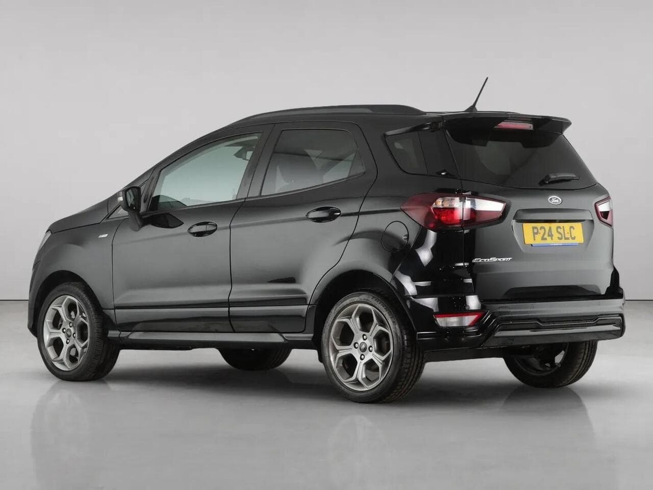 Ford EcoSport thumbnail Rear Left