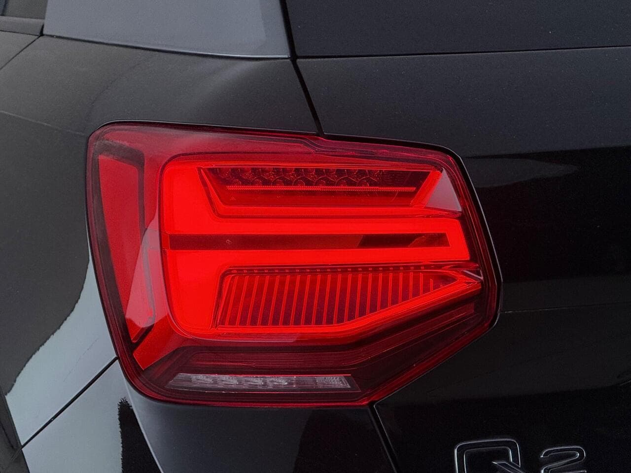Audi Q2 thumbnail Lights Rear