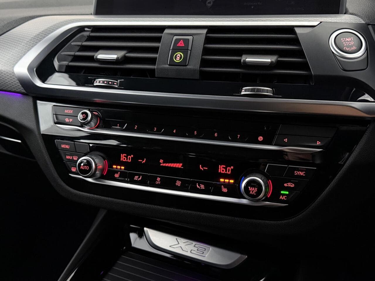 BMW X3 thumbnail Infotainment System
