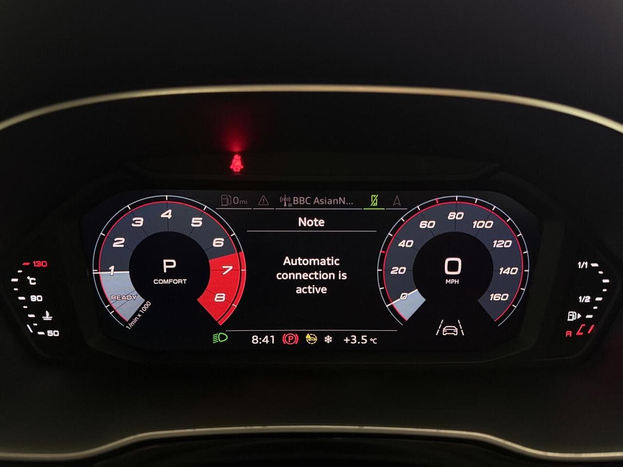 Audi Q3 thumbnail Driver Instruments