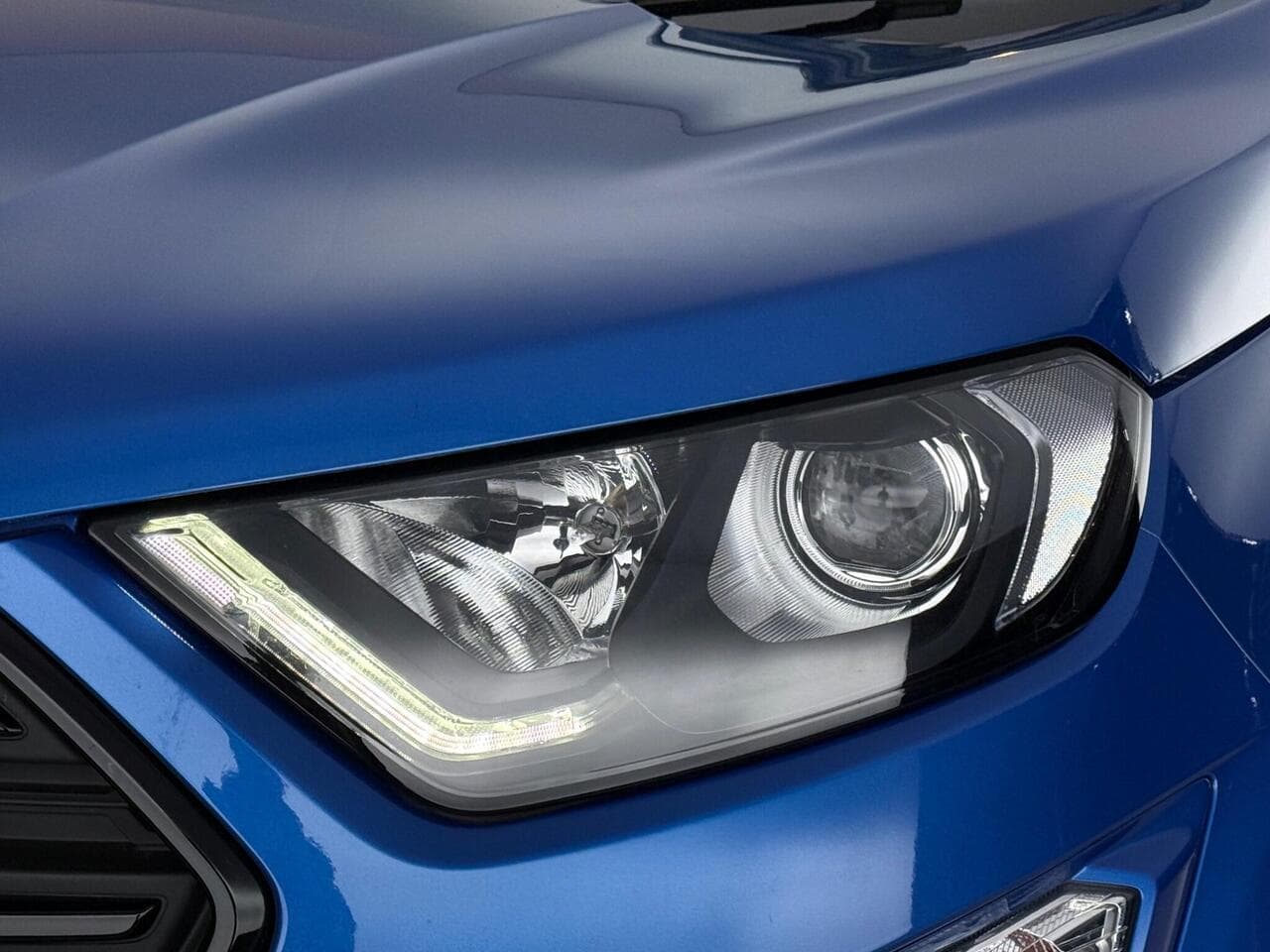 Ford EcoSport thumbnail Lights Front