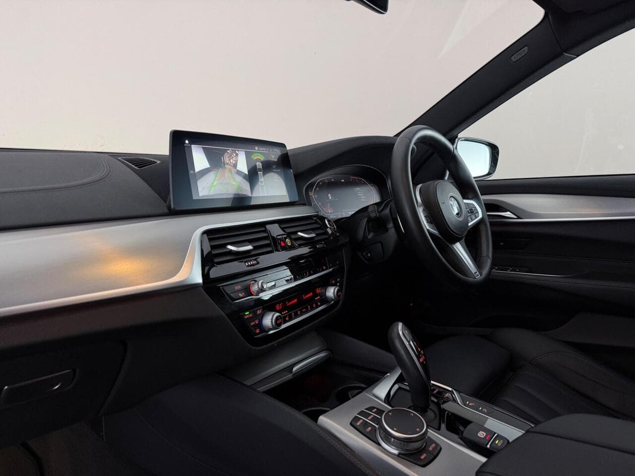 BMW 6 Series Gran Turismo thumbnail Interior Front