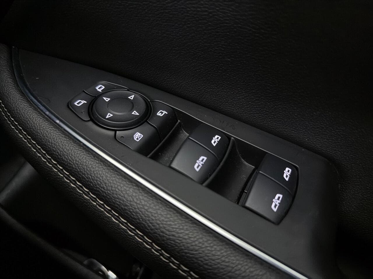 Vauxhall Insignia thumbnail Misc Controls