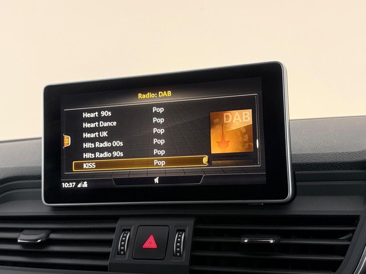 Audi Q5 thumbnail Infotainment System