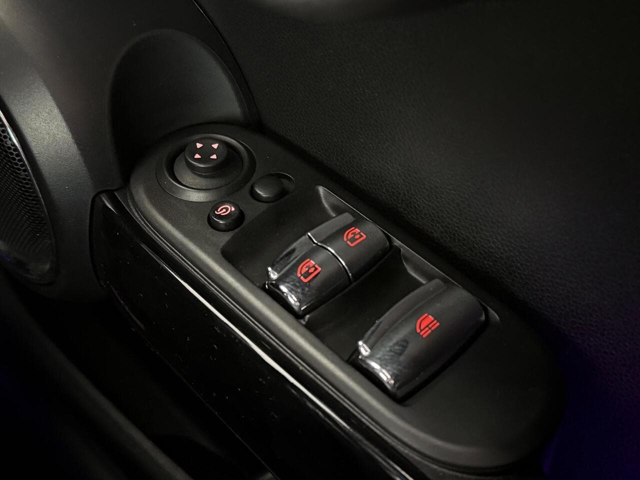 MINI Convertible thumbnail Misc Controls