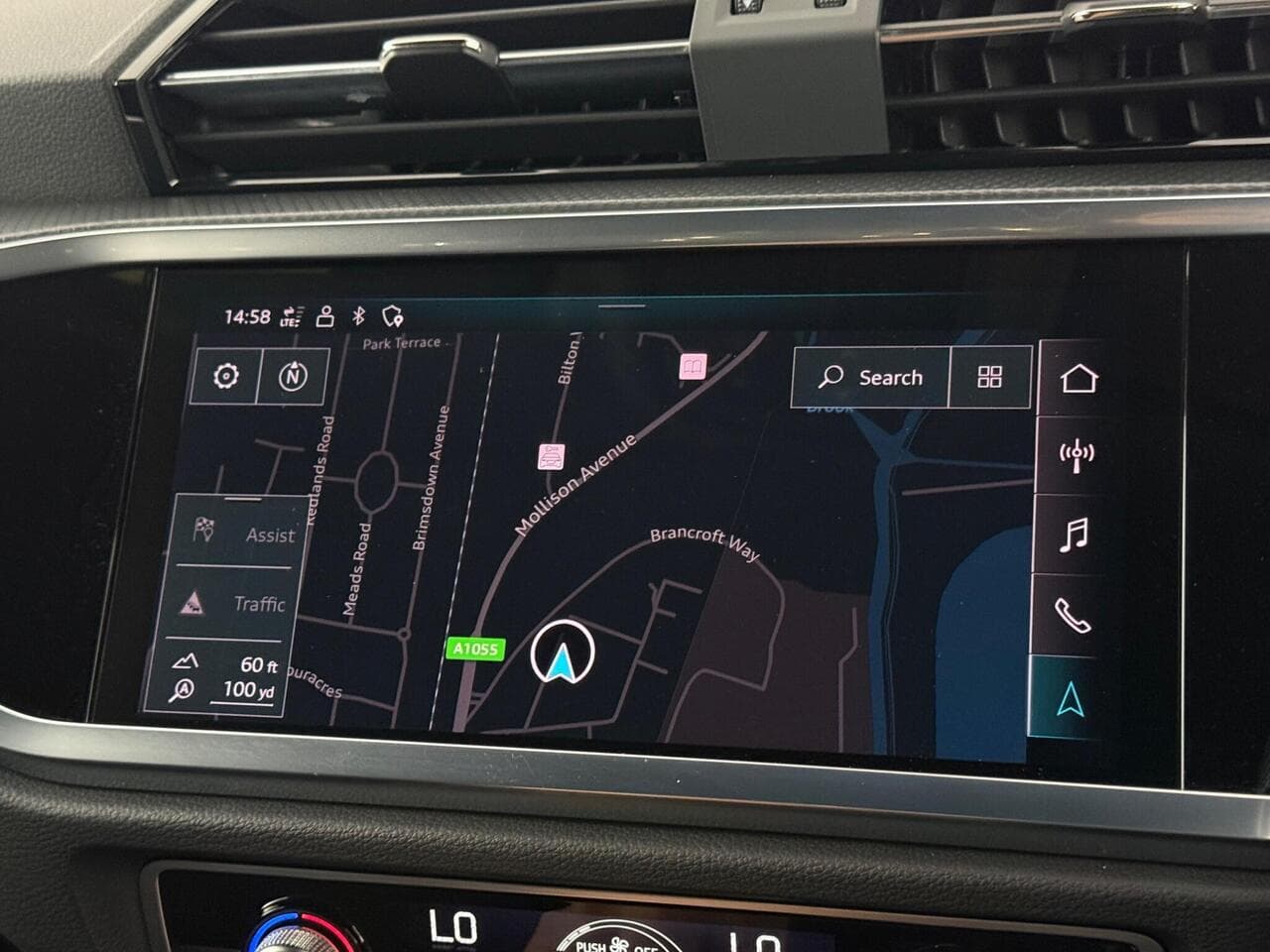 Audi Q3 thumbnail Infotainment System