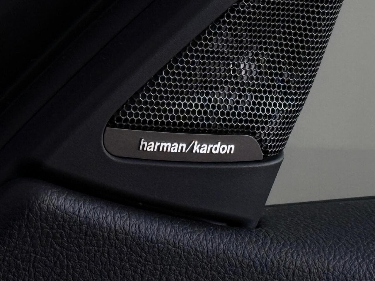 BMW 4 Series thumbnail Misc Controls