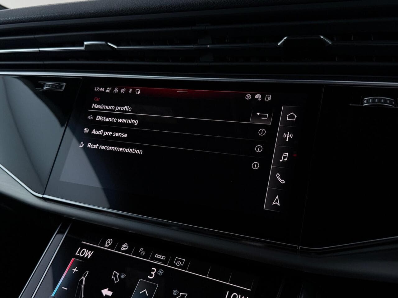 Audi Q8 thumbnail Infotainment System
