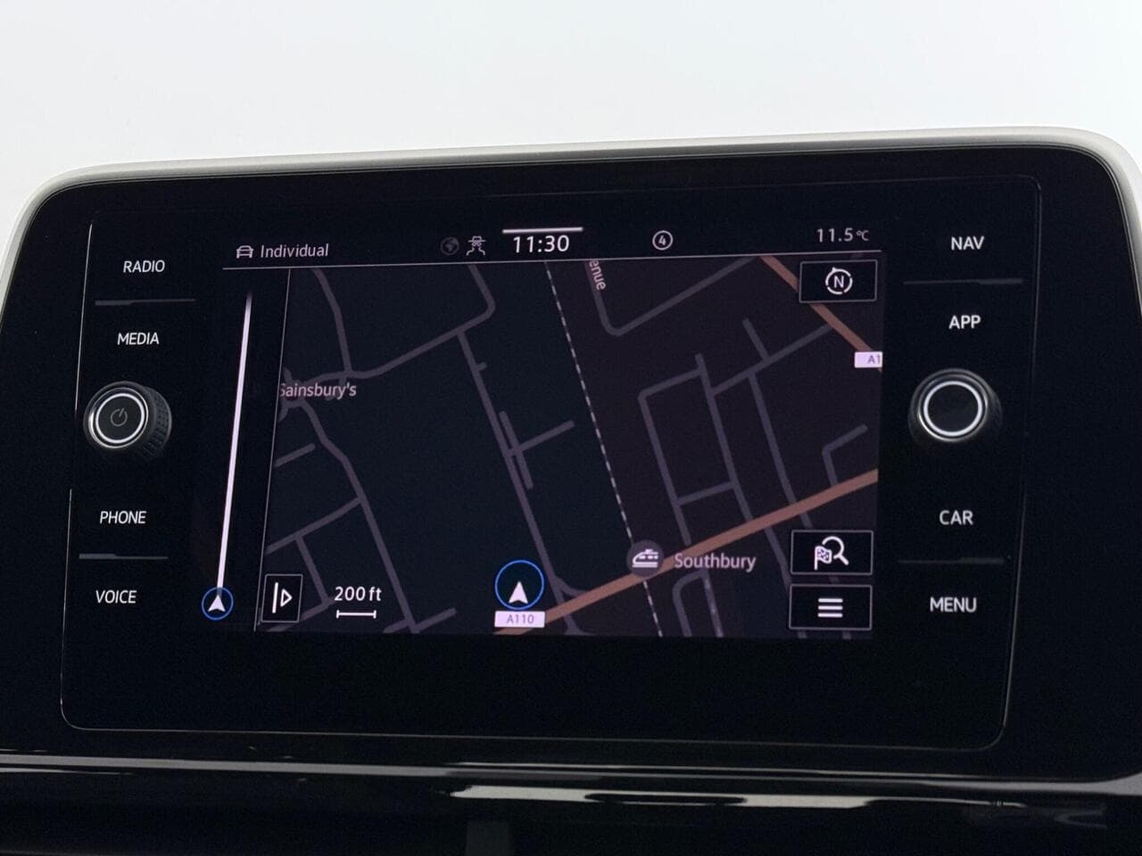 Volkswagen T-Roc thumbnail Infotainment System