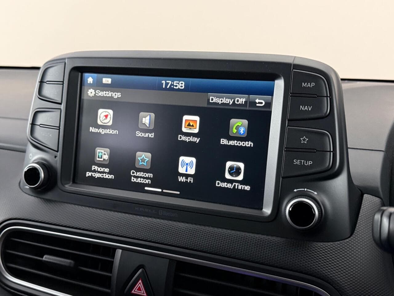 Hyundai KONA thumbnail Infotainment System