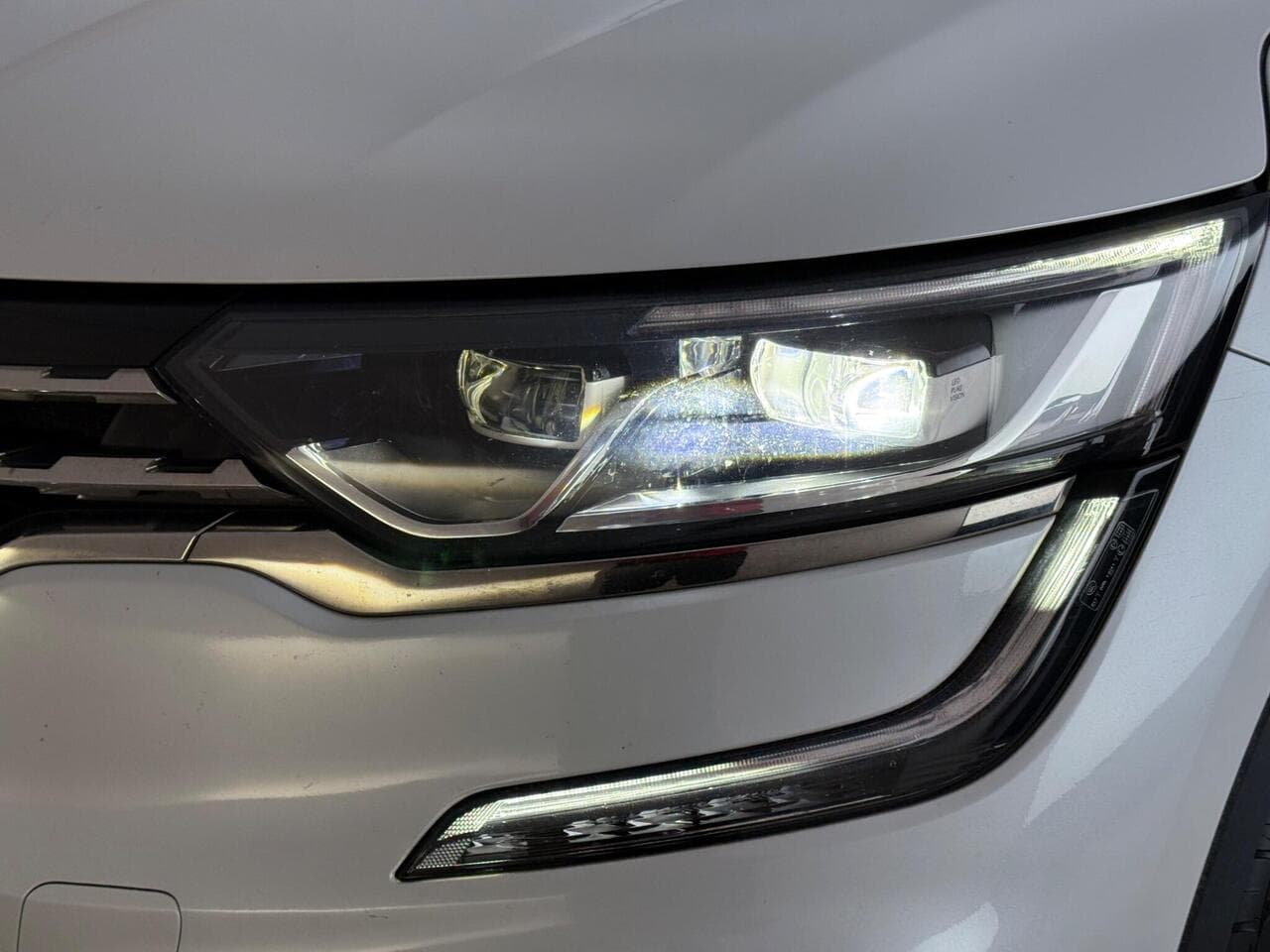 Renault Koleos thumbnail Lights Front