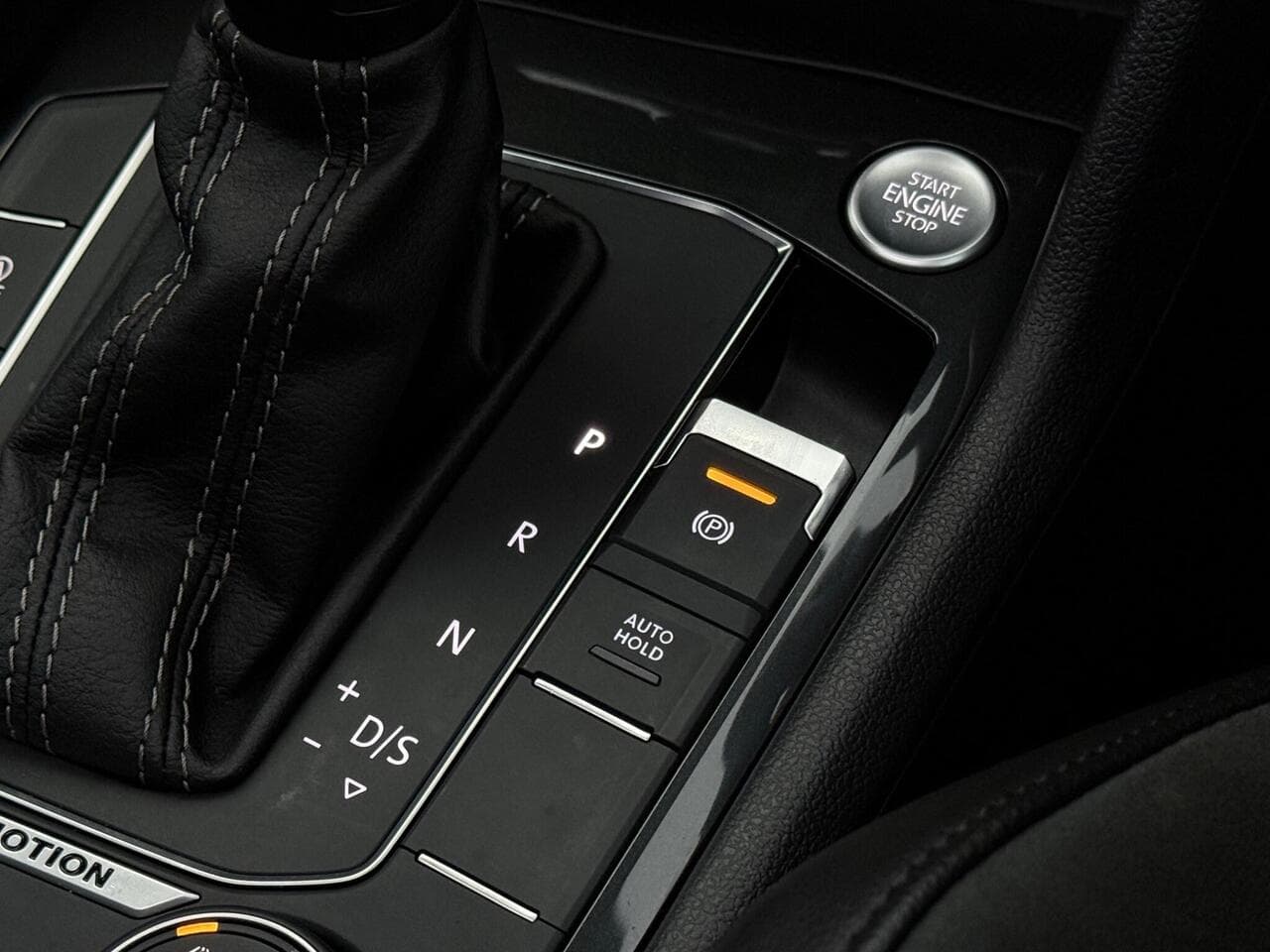 Volkswagen Tiguan thumbnail Misc Controls