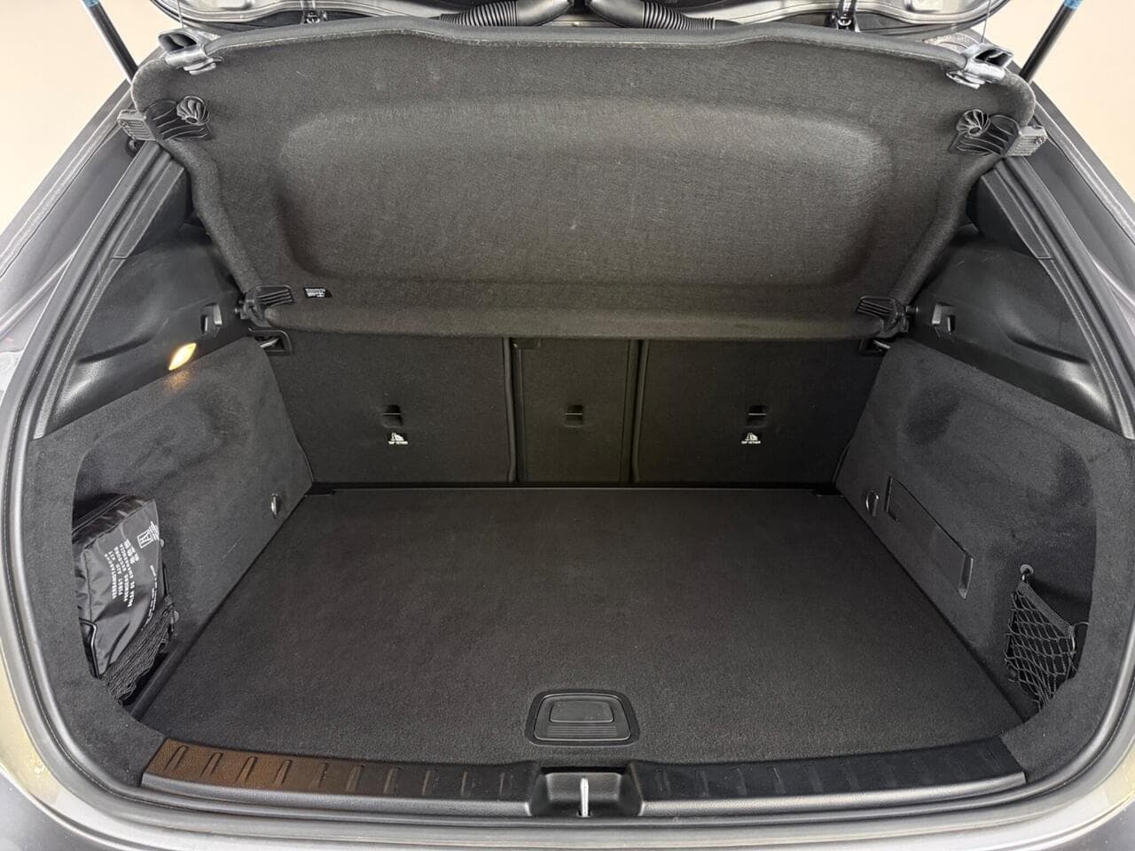 Mercedes-Benz GLA thumbnail Boot
