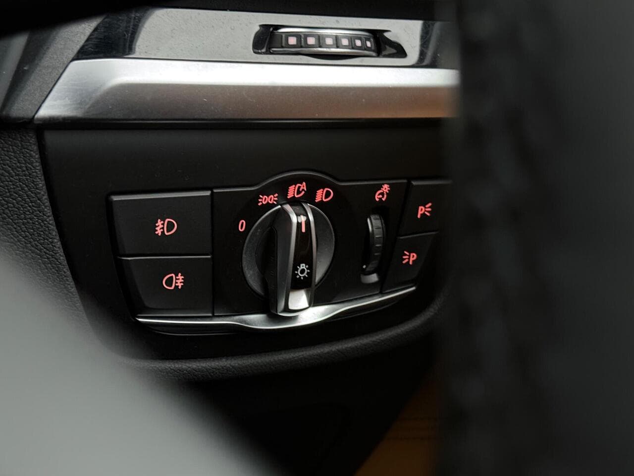 BMW X3 thumbnail Misc Controls