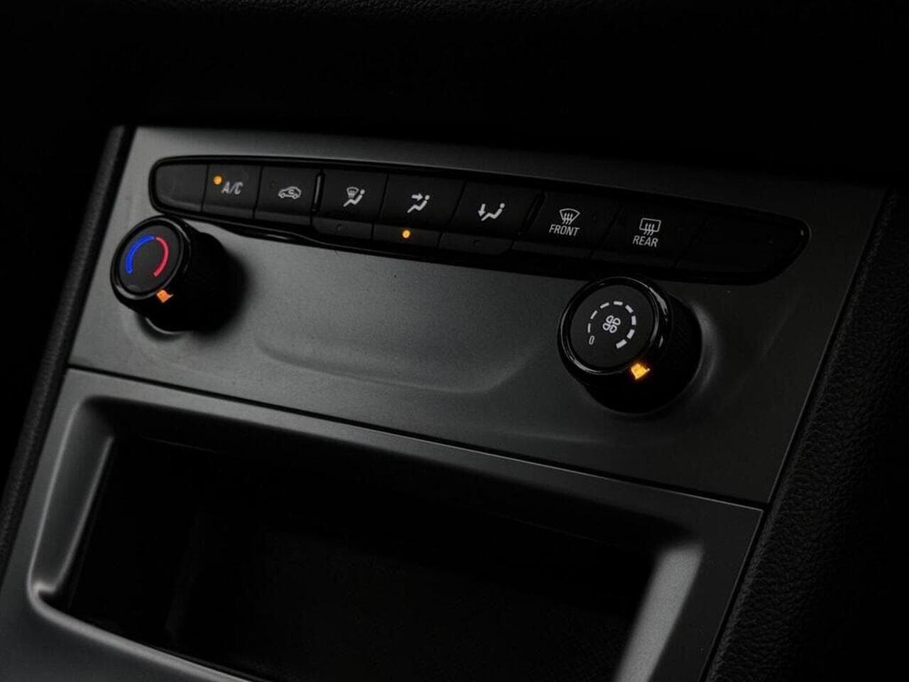 Vauxhall Astra thumbnail Misc Controls