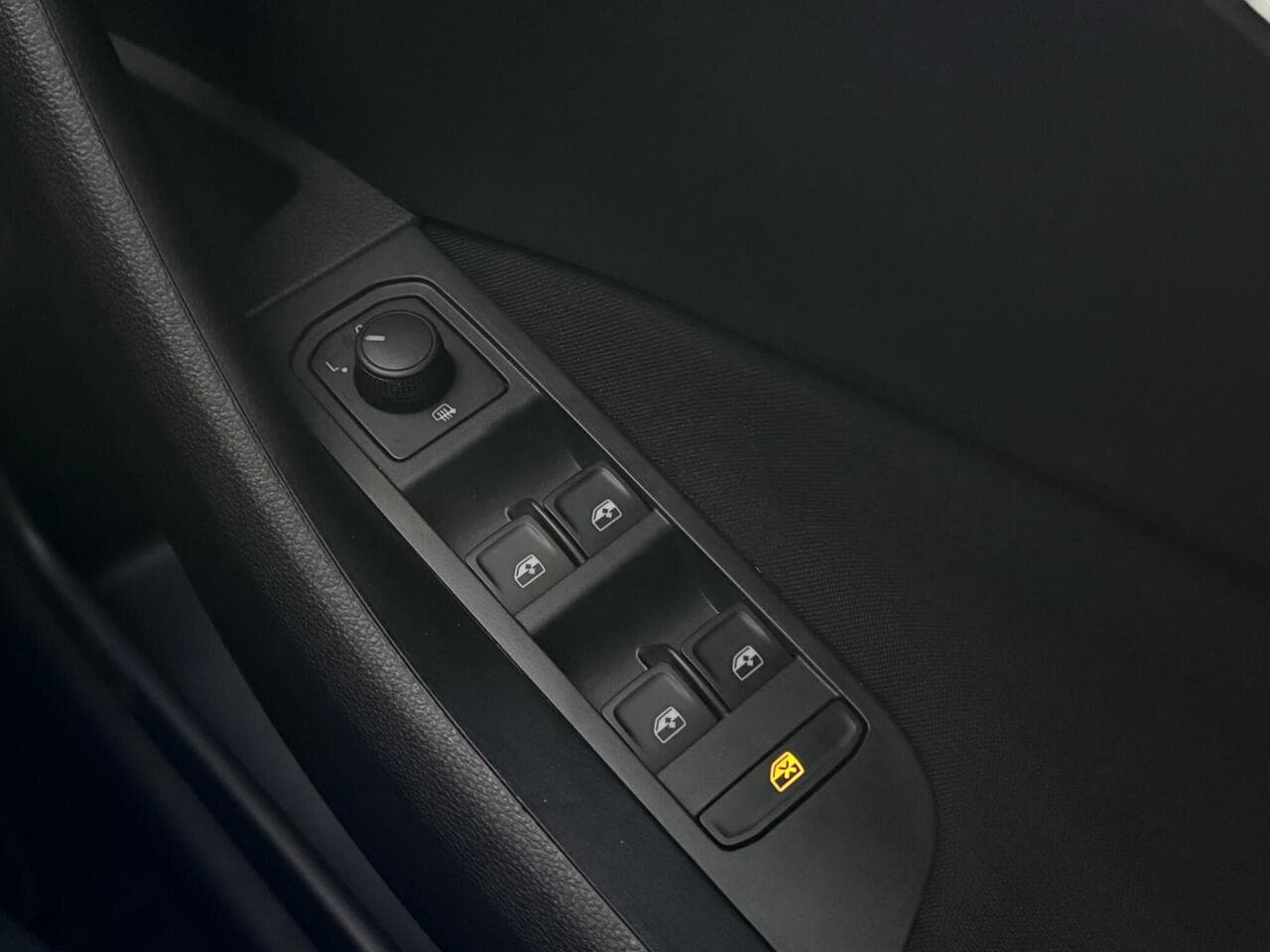 Skoda Kamiq thumbnail Misc Controls