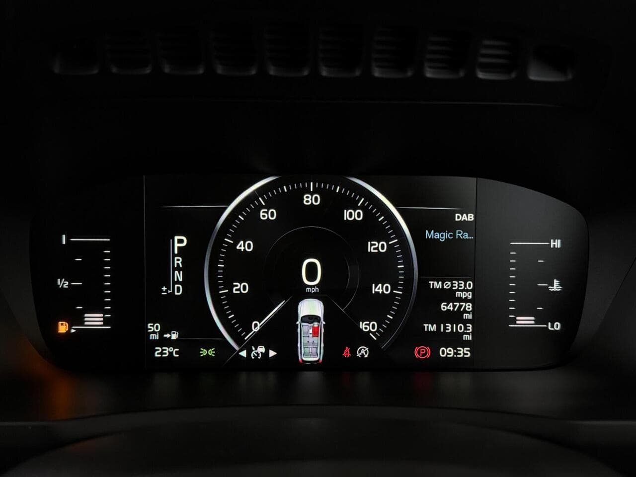 Volvo XC90 thumbnail Driver Instruments