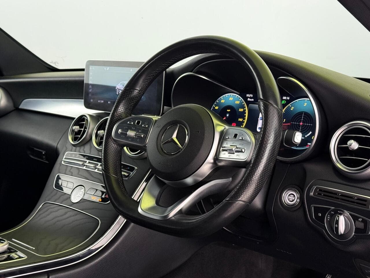 Mercedes-Benz C Class thumbnail Inconclusive