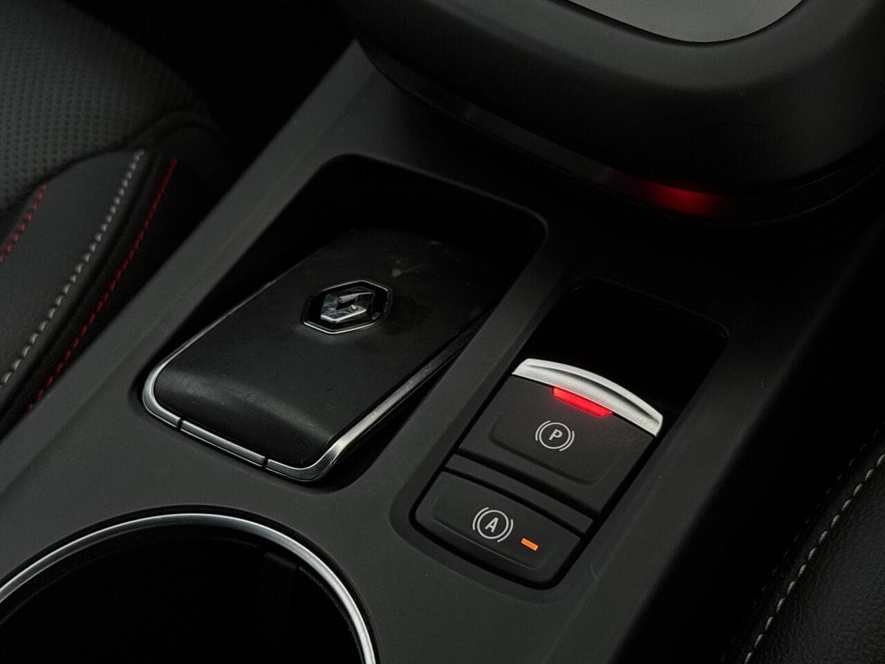 Renault Arkana thumbnail Misc Controls