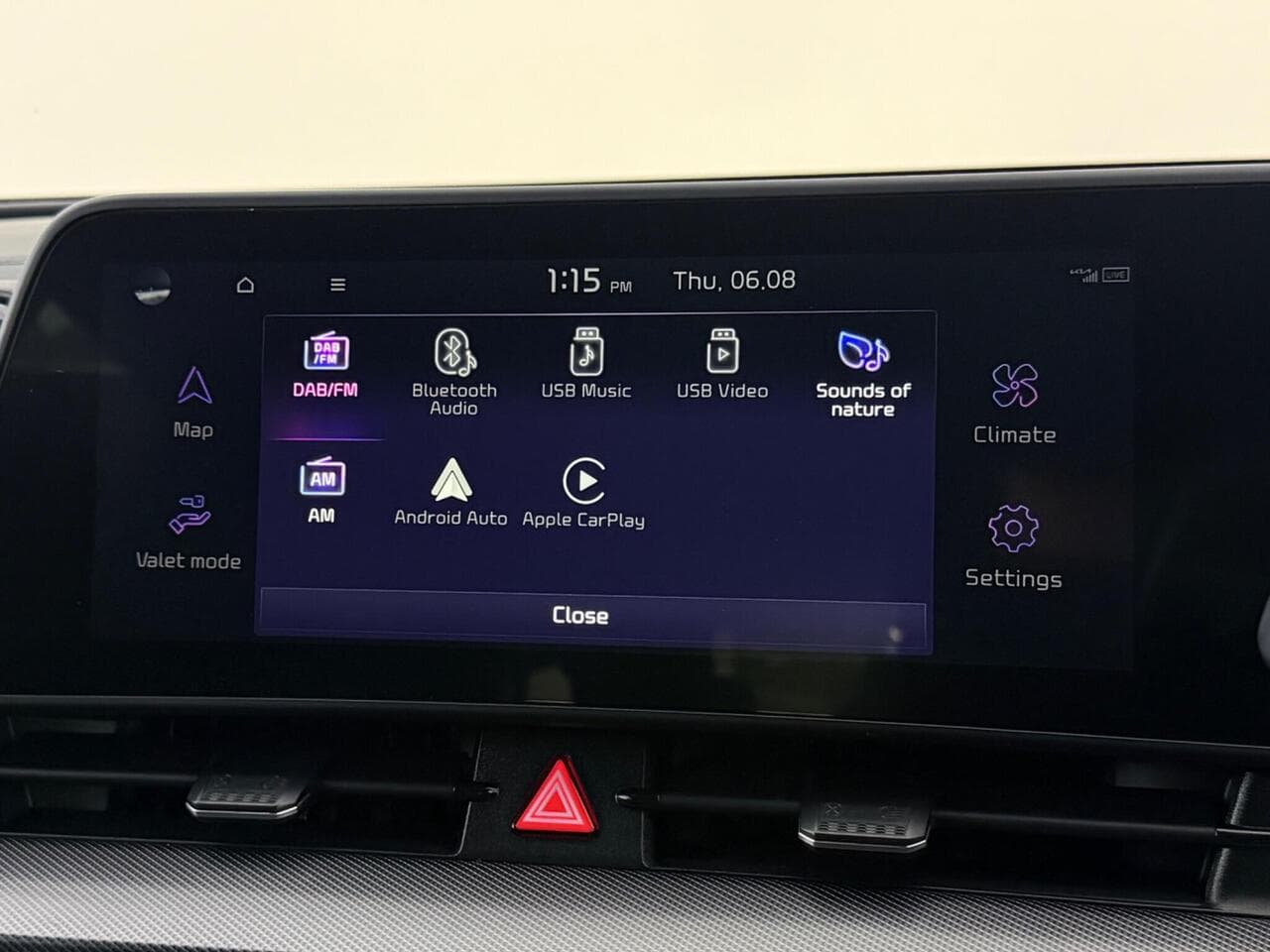 Kia Sportage thumbnail Infotainment System