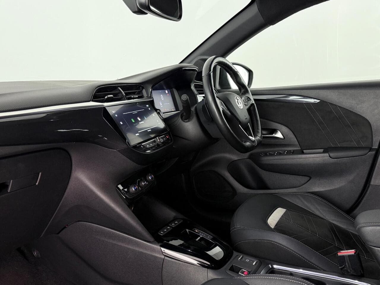Vauxhall Corsa thumbnail Interior Front