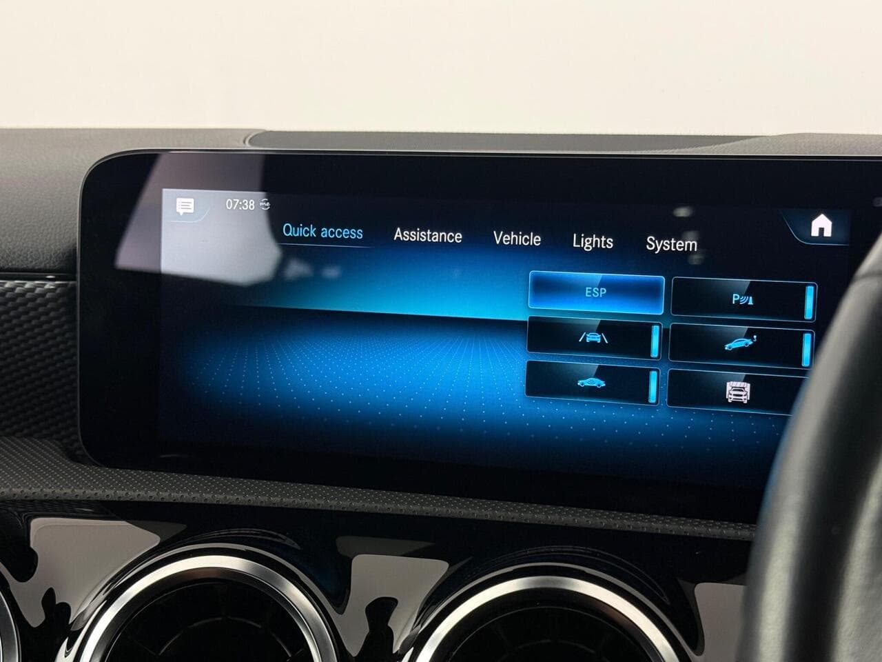 Mercedes-Benz A Class thumbnail Infotainment System