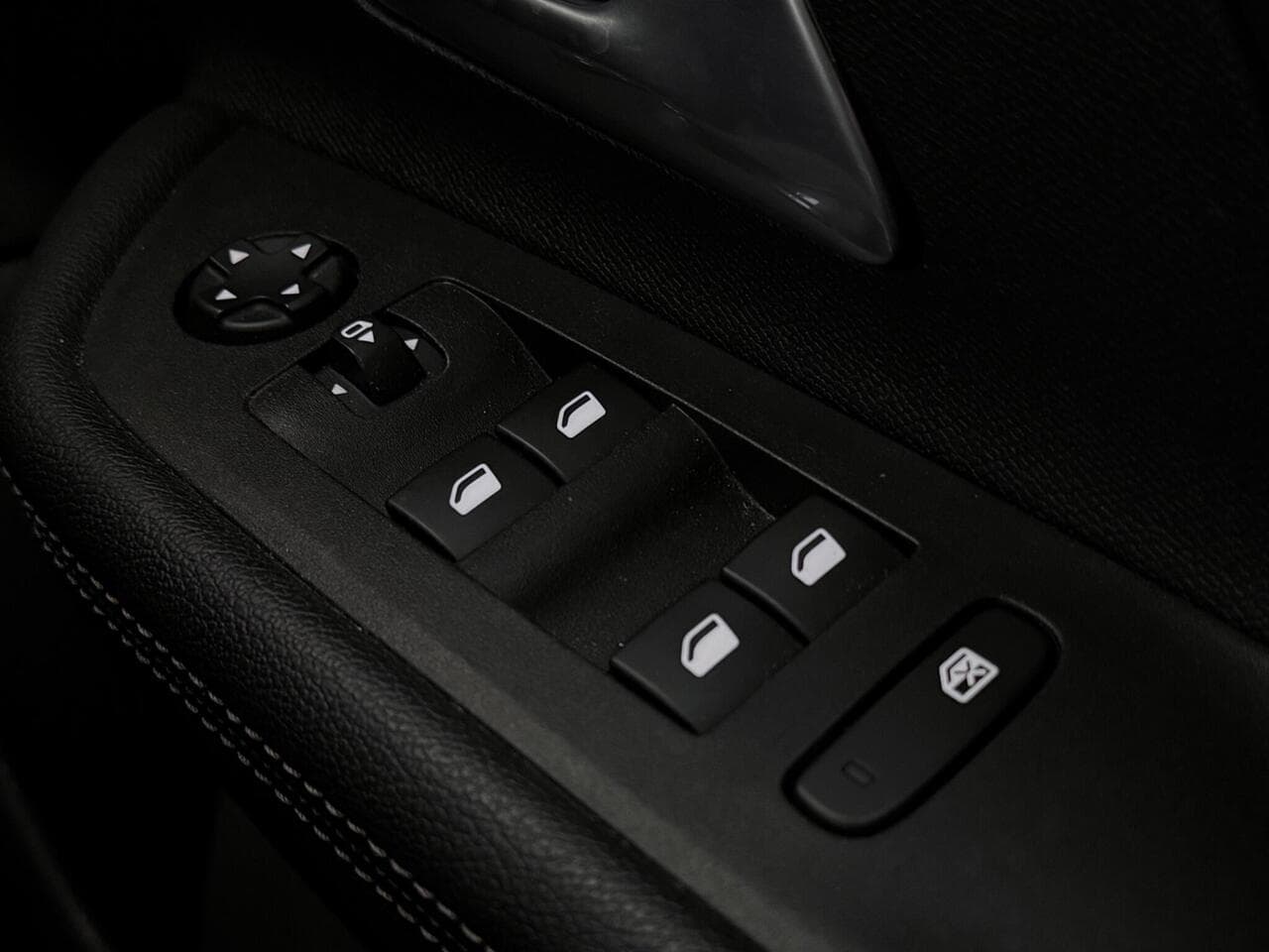 Vauxhall Mokka thumbnail Misc Controls