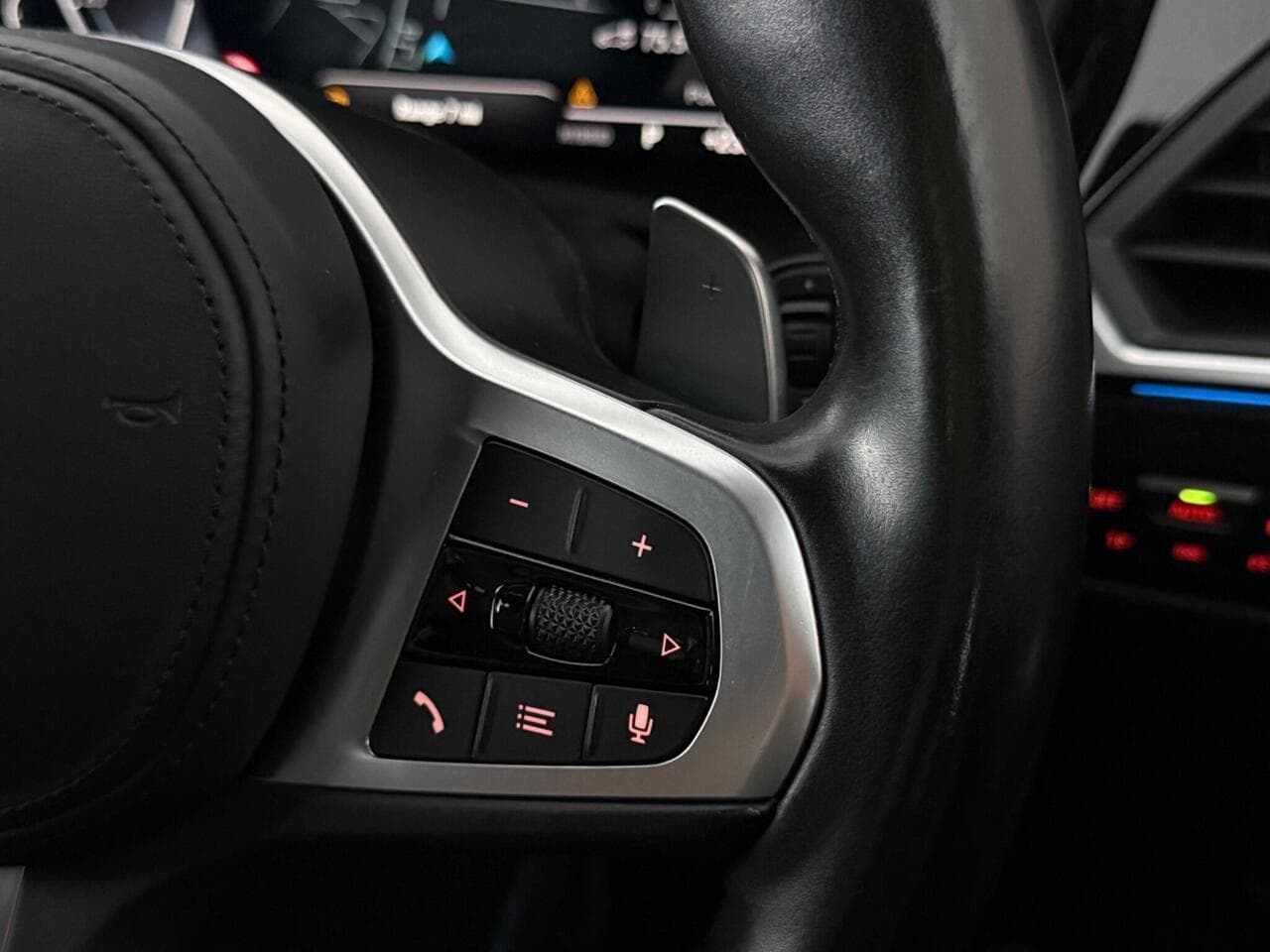 BMW 3 Series thumbnail Misc Controls