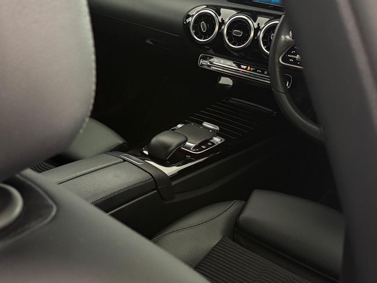 Mercedes-Benz A Class thumbnail Misc Controls