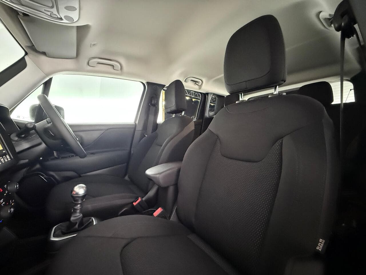 Jeep Renegade thumbnail Seat Front Passenger