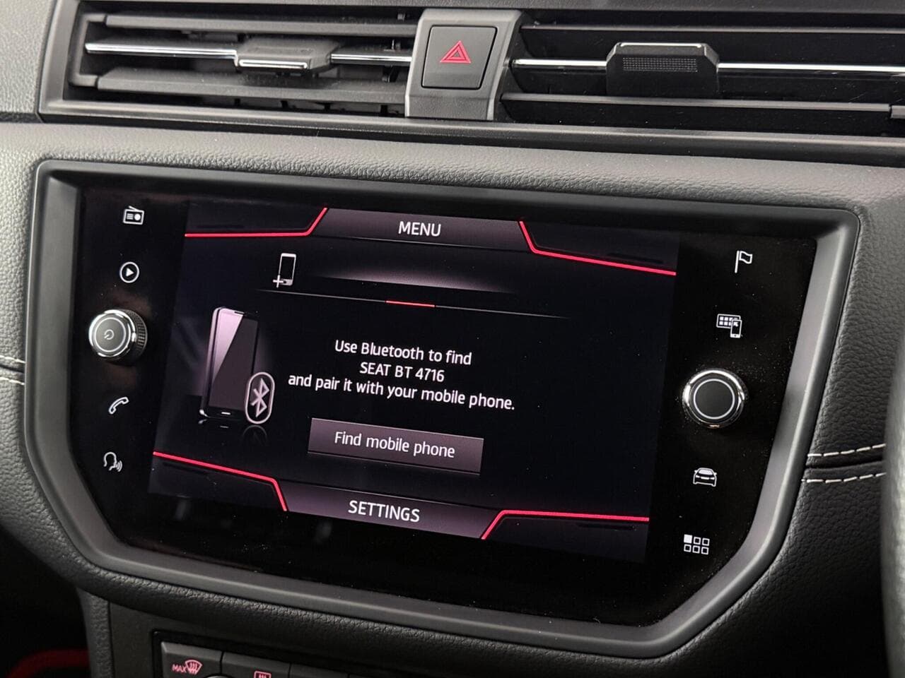 SEAT Arona thumbnail Infotainment System
