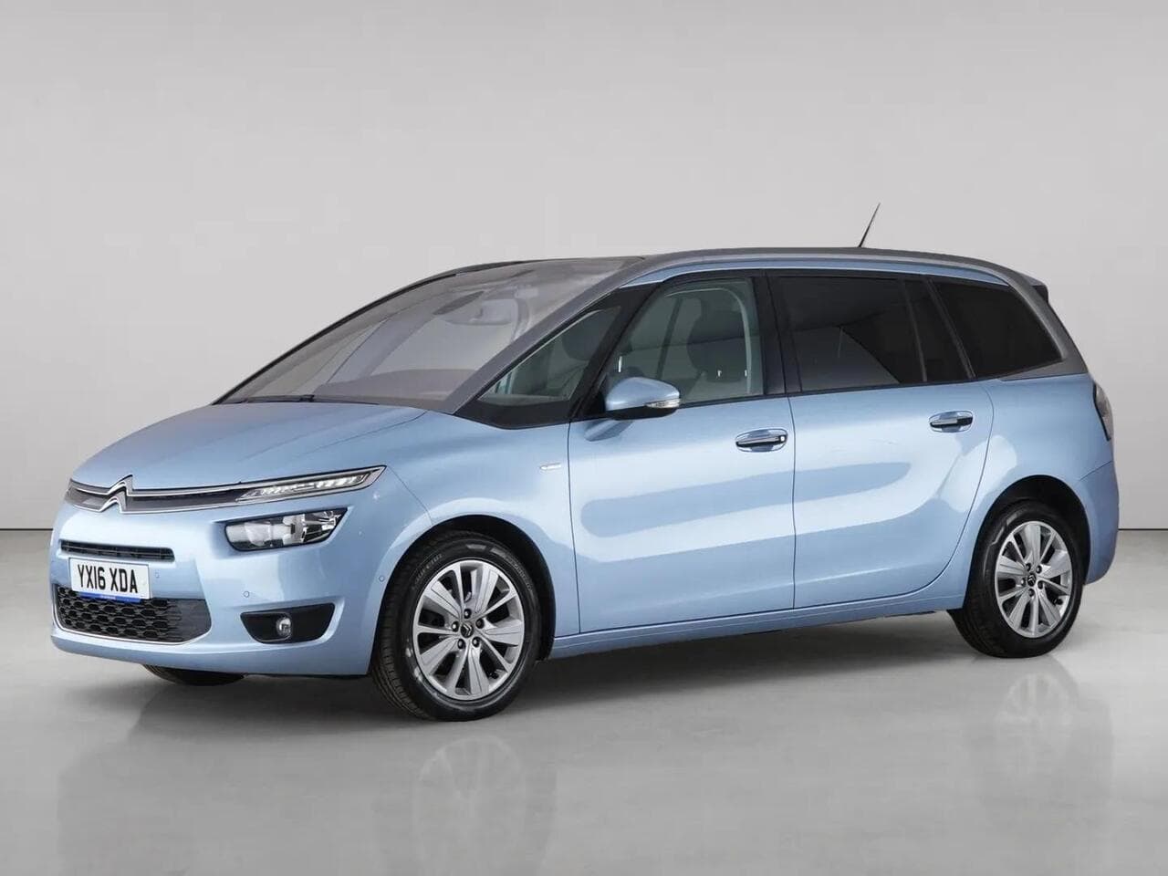 Citroen Grand C4 Picasso thumbnail Front Left