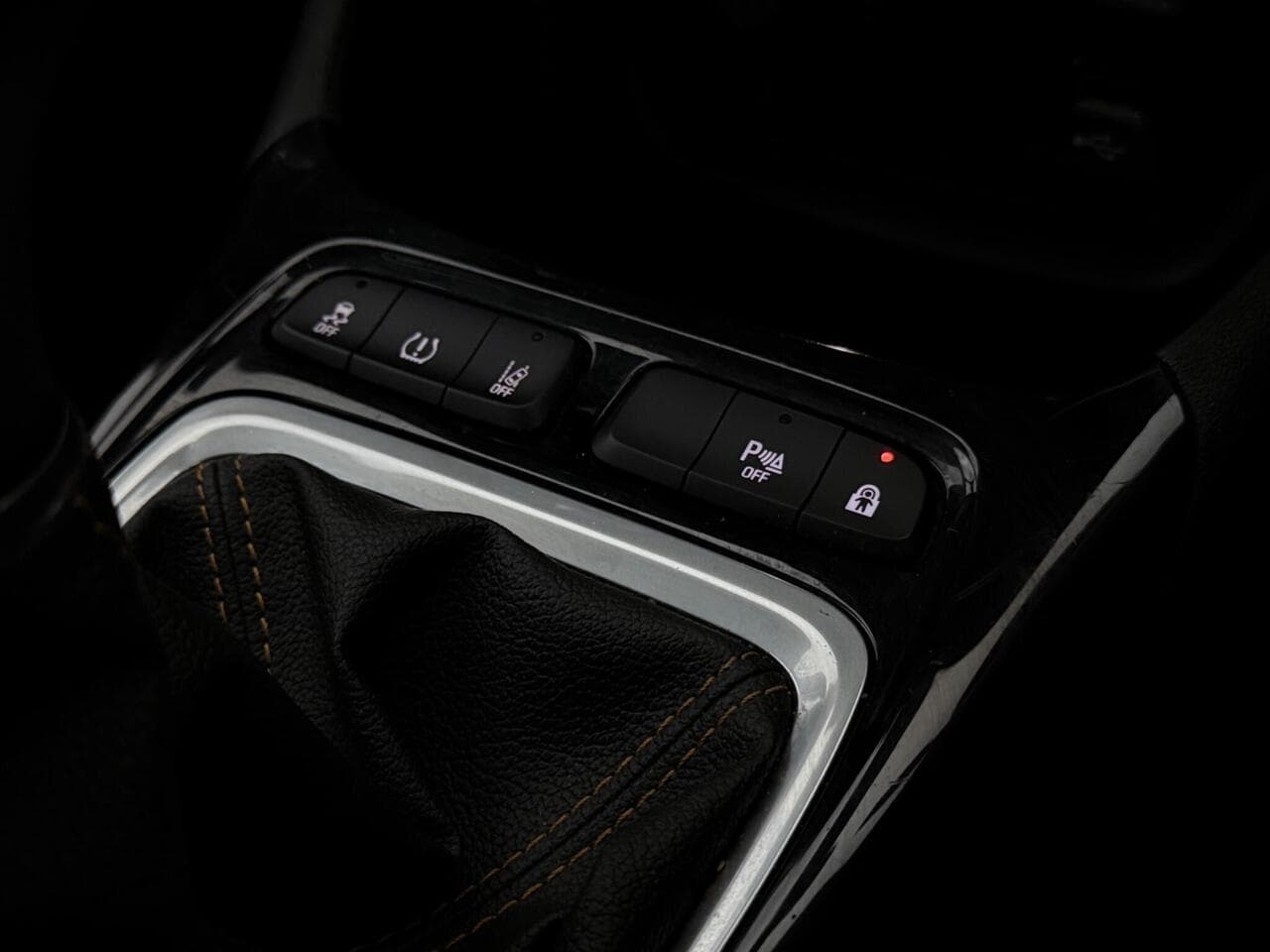 Vauxhall Crossland X thumbnail Misc Controls
