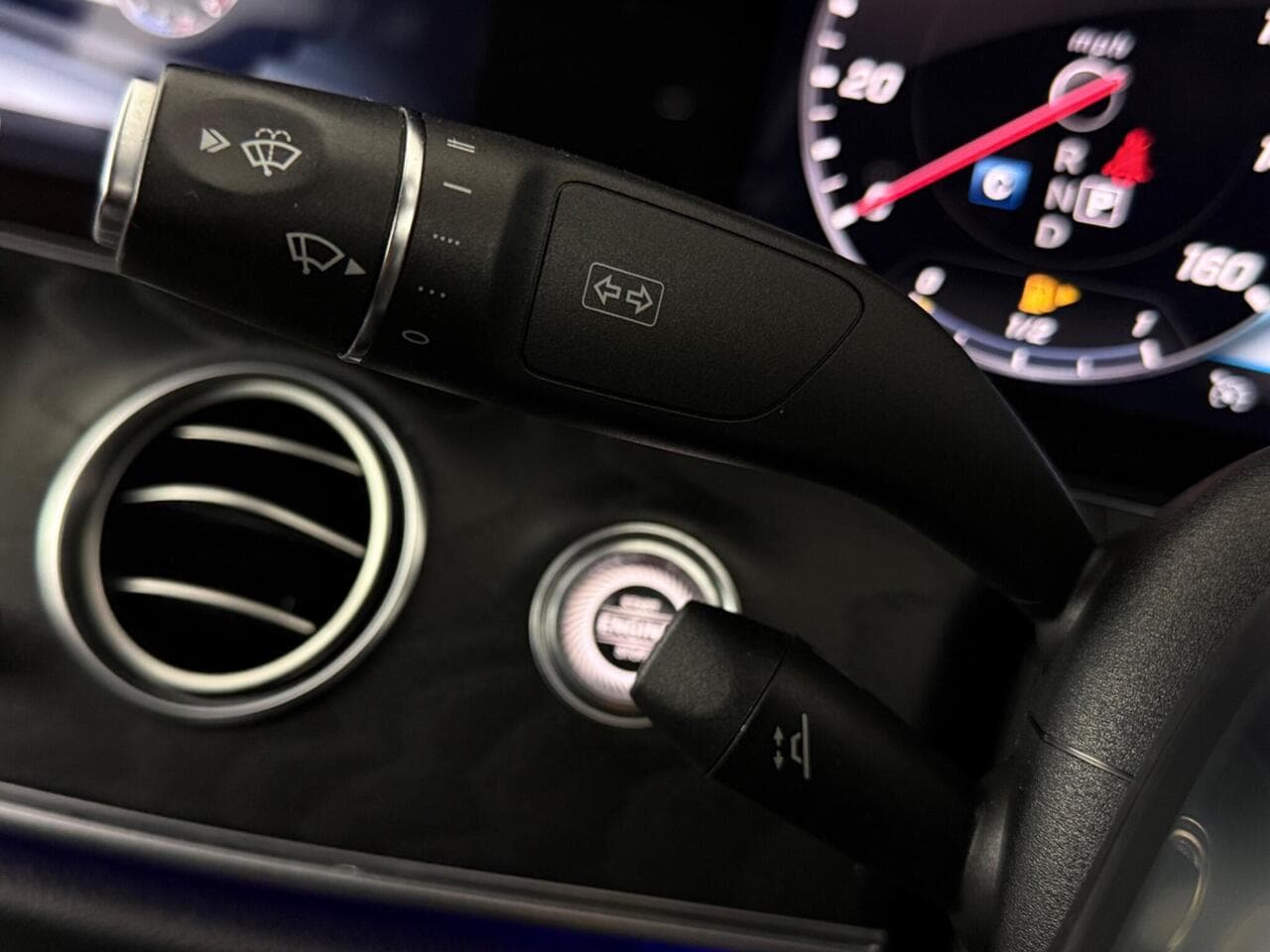 Mercedes-Benz E Class thumbnail Misc Controls