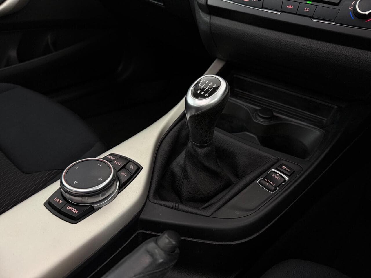 BMW 2 Series thumbnail Interior Front